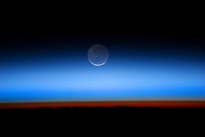 Earthshine-horizon.jpg